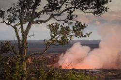 Kilauea, Hawaii (Halemaʻumaʻu Crater) 