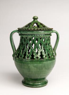 2-MOIFA_Espinar_13:  Openwork jar with lid, Tito Family (Spain), 1990s, ceramic. Photo: Addison Doty