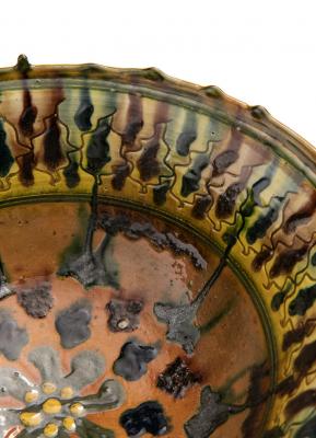2-MOIFA_Espinar_23:  Detail of bowl, Alisher Narzullaev Ibadullaevich (Uzbekistan), 2004, ceramic. Photo: Addison Doty