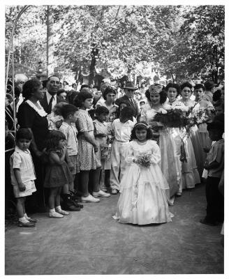 19-NMHM-2019-Fiesta Queen and her court in processs, Old Town Albuquerque ca. 1945